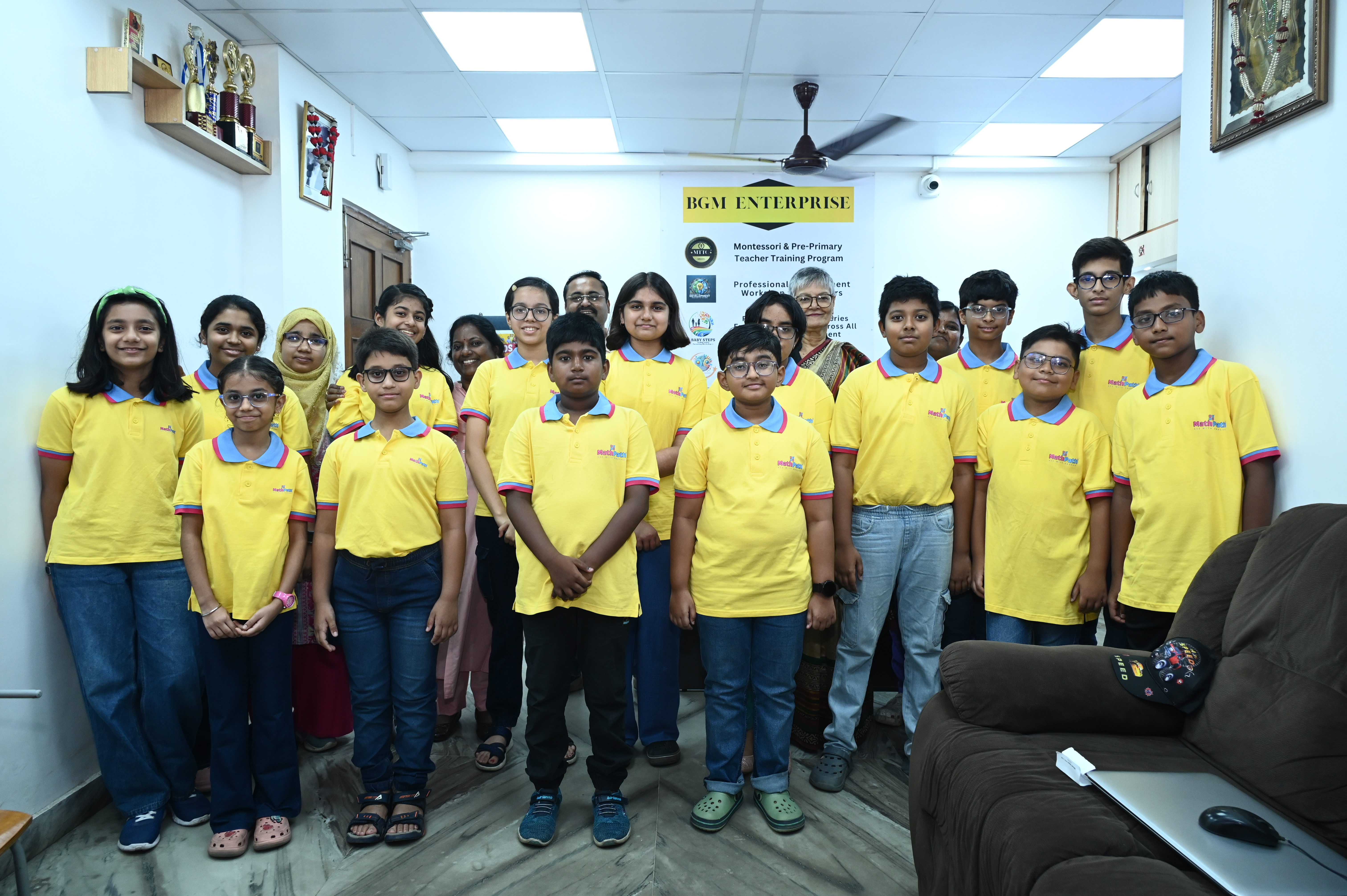 MathPath students and mentors group photo